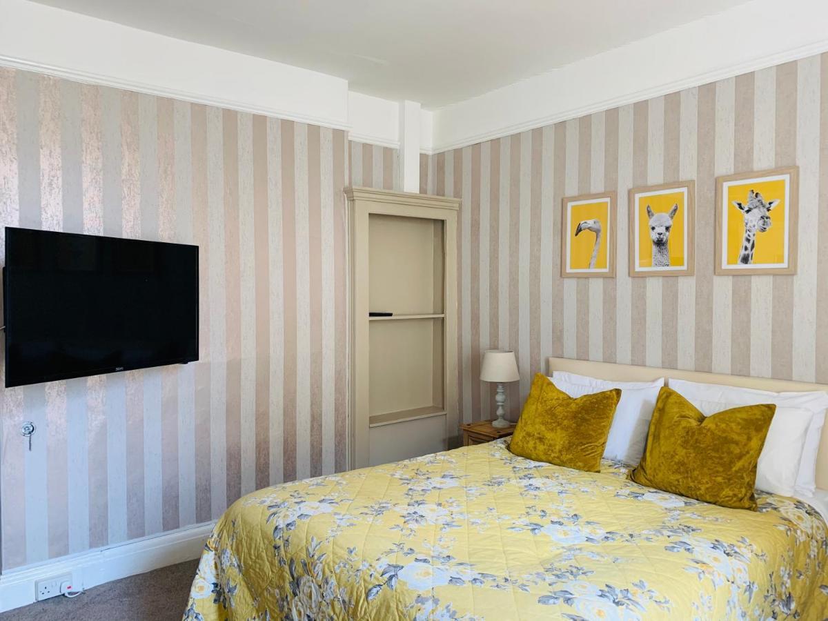 Clifton Villa Guest House Лландидно Экстерьер фото