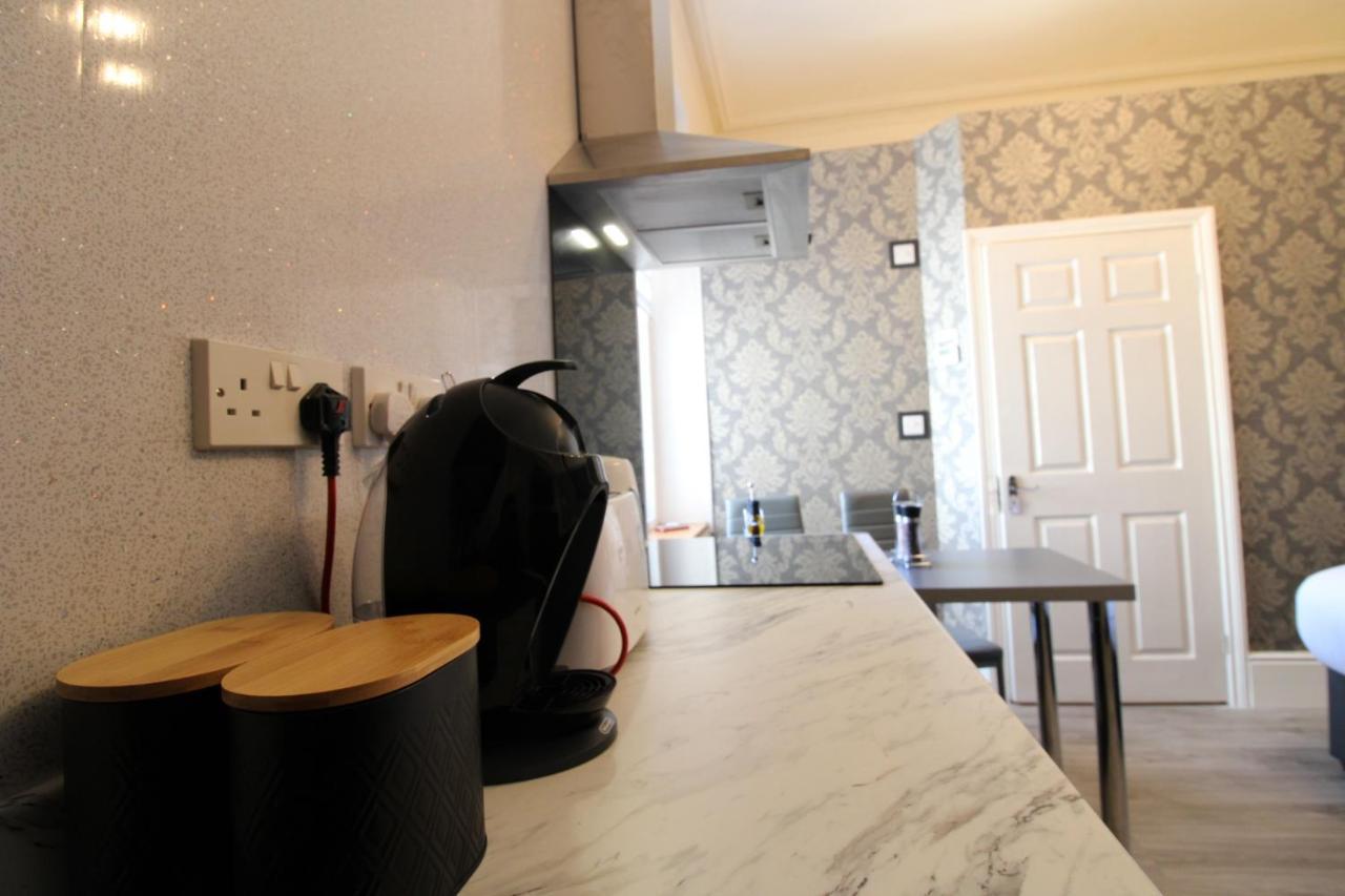 Clifton Villa Guest House Лландидно Экстерьер фото