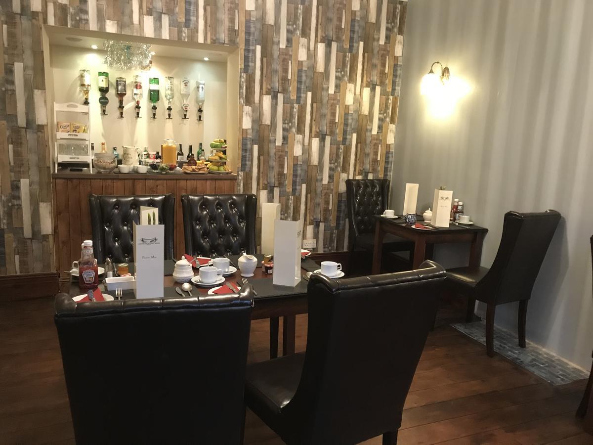 Clifton Villa Guest House Лландидно Экстерьер фото